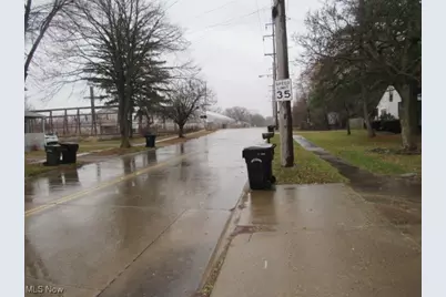 614 Mussey Avenue, Elyria, OH 44035 - Photo 4