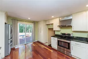 25111 S Woodland Rd, Beachwood, OH 44122 - Photo 24