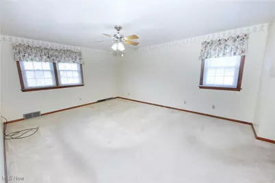 109 Sherry Court, Weirton, WV 26062 - Photo 16