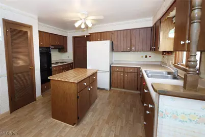 109 Sherry Court, Weirton, WV 26062 - Photo 6