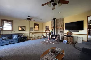 69142 Woods Rd, Bridgeport, OH 43912 - Photo 8