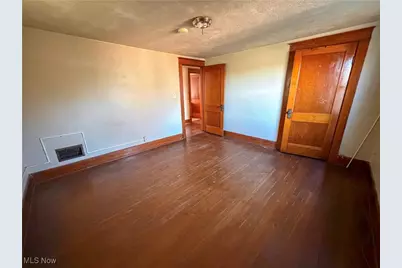 2426 Shirley Road, Youngstown, OH 44502 - Photo 12