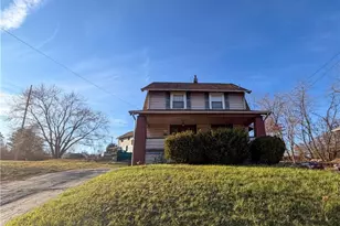 2426 Shirley Rd, Youngstown, OH 44502 - Photo 2