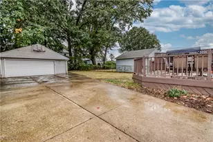 30232 Forestgrove Rd, Willowick, OH 44095 - Photo 26