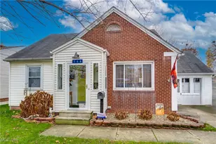 708 29th St NE, Canton, OH 44714 - Photo 2