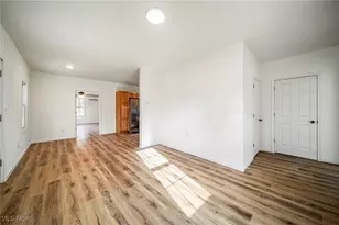 506 Middle Rd, Conneaut, OH 44030 - Photo 6