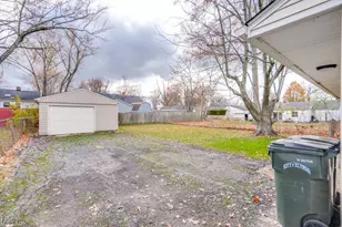 415 Ambler Dr, Elyria, OH 44035 - Photo 4