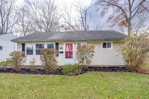 415 Ambler Dr, Elyria, OH 44035 - Photo 2