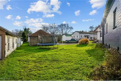 1017 Broadway Street, Masury, OH 44438 - Photo 6