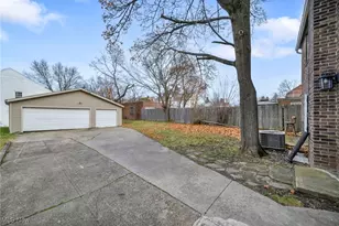 16809 Scottsdale Blvd, Huber Heights, OH 44120 - Photo 6