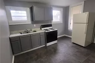 374 E Voris St, Akron, OH 44311 - Photo 12