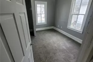 374 E Voris St, Akron, OH 44311 - Photo 6