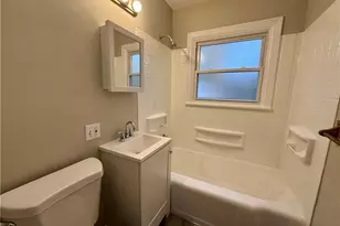 1055 Whittier Ave, Akron, OH 44320 - Photo 6