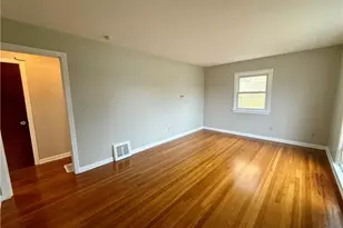 1055 Whittier Ave, Akron, OH 44320 - Photo 2