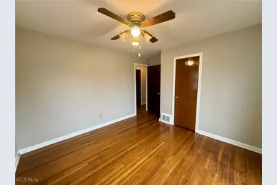 1055 Whittier Avenue, Akron, OH 44320 - Photo 10