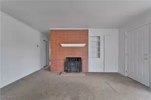 7402 Sierra Madre Trail, Boardman, OH 44512 - Photo 6