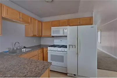 7402 Sierra Madre Trail, Boardman, OH 44512 - Photo 2