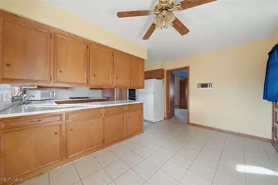 5300 Aster Avenue NE, Canton, OH 44705 - Photo 12