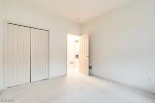 9861 Country Club Cir, Twinsburg, OH 44087 - Photo 20