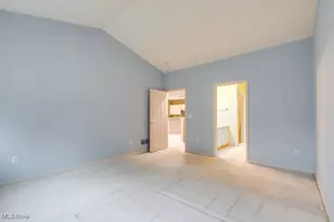 9861 Country Club Cir, Twinsburg, OH 44087 - Photo 14