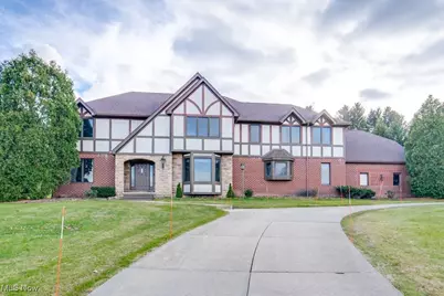 4700 Barnsleigh Drive, Akron, OH 44333 - Photo 1