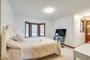 4700 Barnsleigh Dr, Akron, OH 44333 - Photo 36