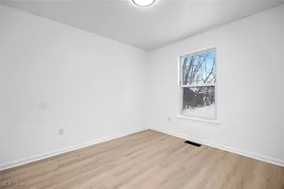 127 Parmely Avenue, Elyria, OH 44035 - Photo 22