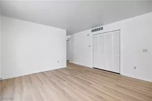 127 Parmely Ave, Elyria, OH 44035 - Photo 8