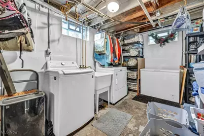 1646 Highview Avenue, Akron, OH 44301 - Photo 34