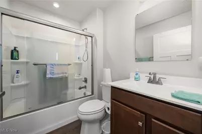 133 W Spring Drive, Elyria, OH 44035 - Photo 18