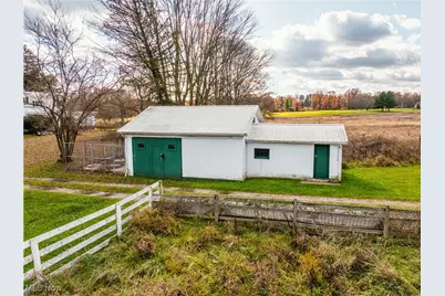 1520 Bedford Road, Lowellville, OH 44436 - Photo 10