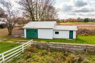 1520 Bedford Rd, Lowellville, OH 44436 - Photo 10