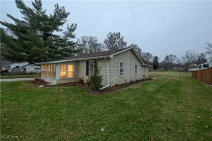 451 Yager Rd, New Franklin, OH 44216 - Photo 4
