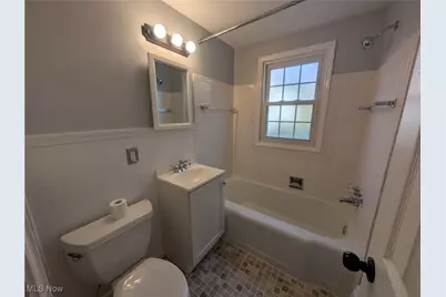 131 Emmons, Akron, OH 44312 - Photo 4