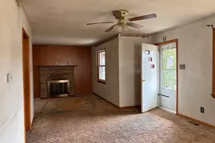 637 5th St, New Martinsville, WV 26155 - Photo 4