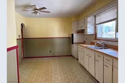 637 5th Street, New Martinsville, WV 26155 - Photo 8