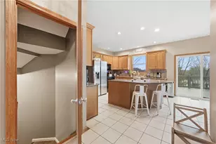 4212 Devonshire Ct, Akron, OH 44321 - Photo 28