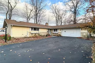 7648 Poplar Ln, Mentor, OH 44060 - Photo 2