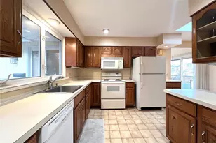 7648 Poplar Ln, Mentor, OH 44060 - Photo 14