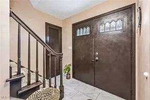 510 W Regency Cir, Canfield, OH 44406 - Photo 6