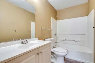 662 E 125th St, Loveland, OH 44108 - Photo 22