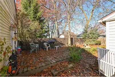 639 Chester Avenue, Akron, OH 44314 - Photo 22