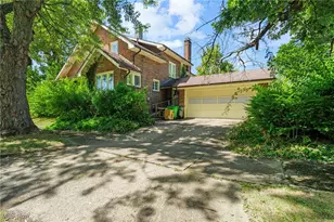 390 E College St, Alliance, OH 44601 - Photo 24