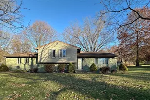 7606 Woodcrest Ave NE, Canton, OH 44721 - Photo 2