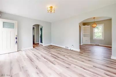 2717 Cleveland Avenue, Steubenville, OH 43952 - Photo 8