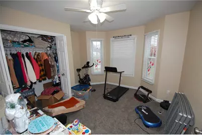 784 Elmwood Drive, Hubbard, OH 44425 - Photo 6