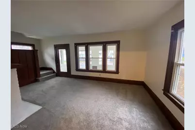 93 NW 22nd Street NW, Barberton, OH 44203 - Photo 8