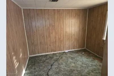 260 Oakwood Street, Elyria, OH 44035 - Photo 8