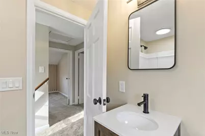 2577 Hawthorne Road, Cuyahoga Falls, OH 44221 - Photo 16