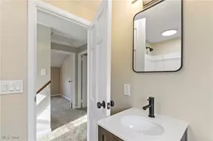 2577 Hawthorne Rd, Cuyahoga Falls, OH 44221 - Photo 16